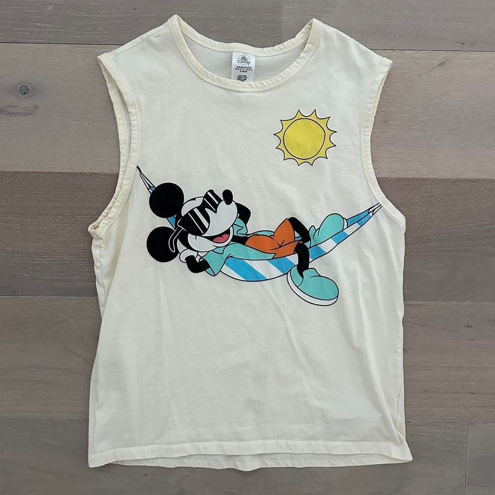 Disney Muscle Tee Mens M Cream Excellent Mickey Mouse Hammock Sun Sleeveless